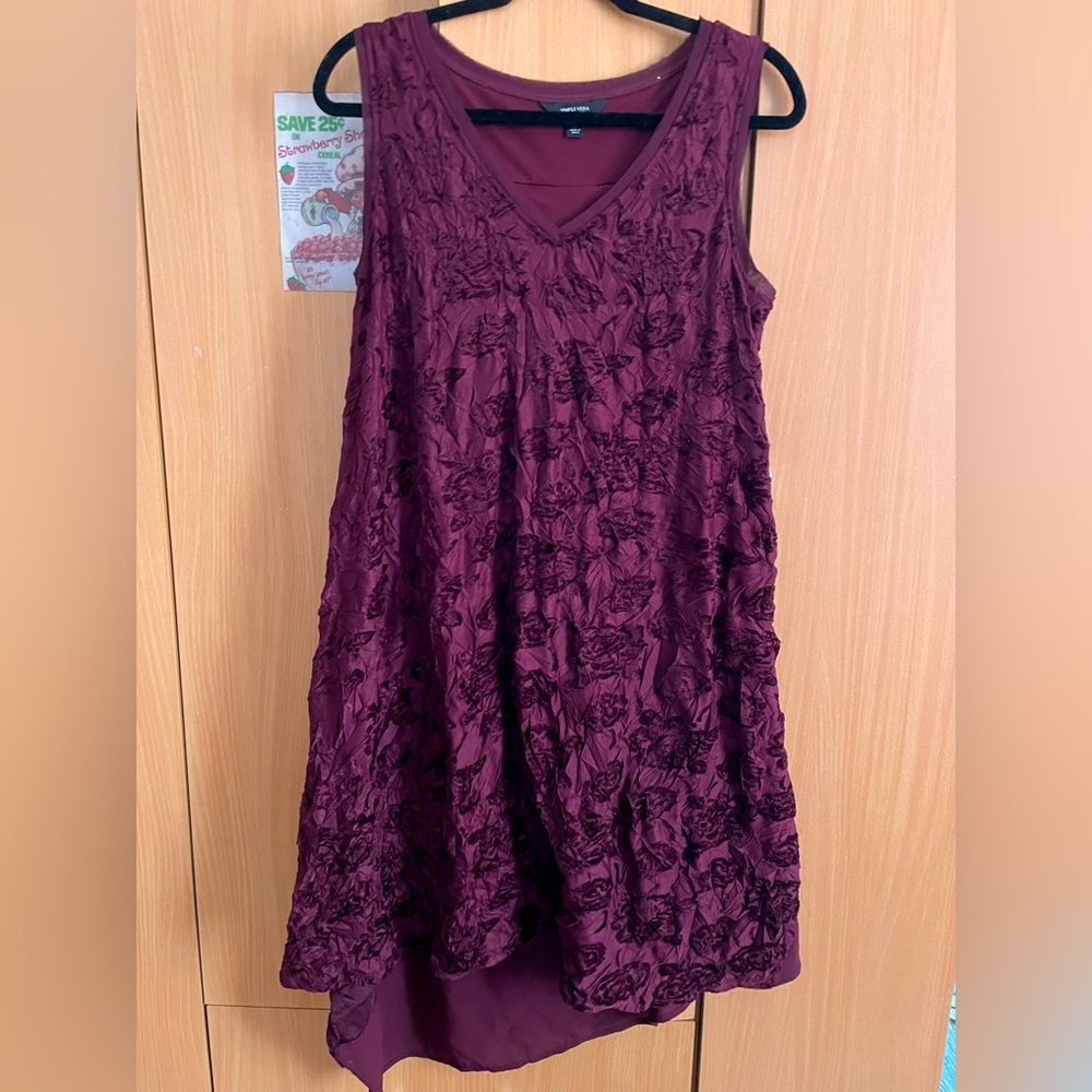 Very  beautiful chiffon dress with velvet.attractive,unique.Excellent quality